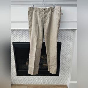 Dockers Classic Fit Men's Khaki Pants, EUC, Size: W 36" L 32"